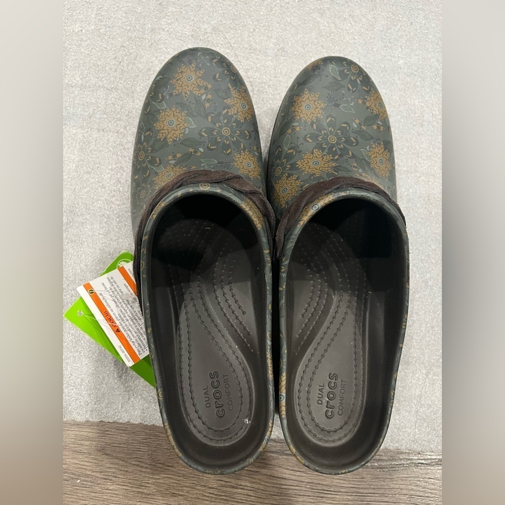 [US11]Crocs Women's Sarah Floral Graphic Clog